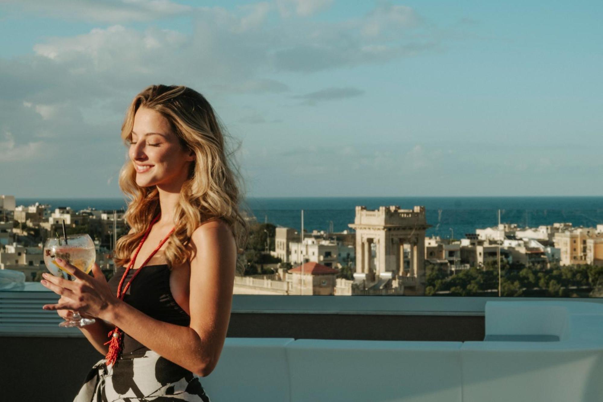 Hyatt Centric Malta Saint Julian's Exterior foto